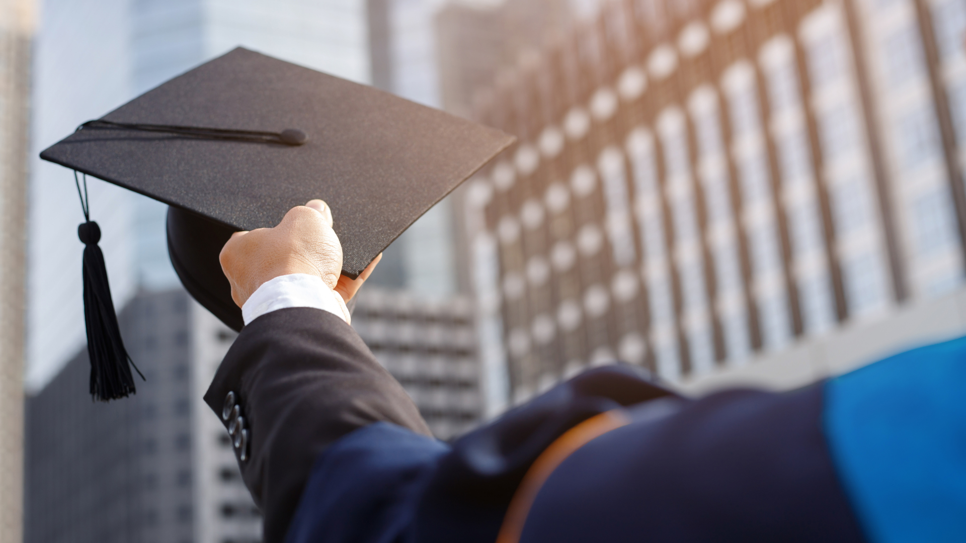 Things You Should Do After Graduating With a Degree – Derry CK Green